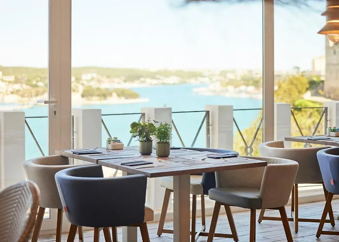 Отель Catalonia Mirador Des