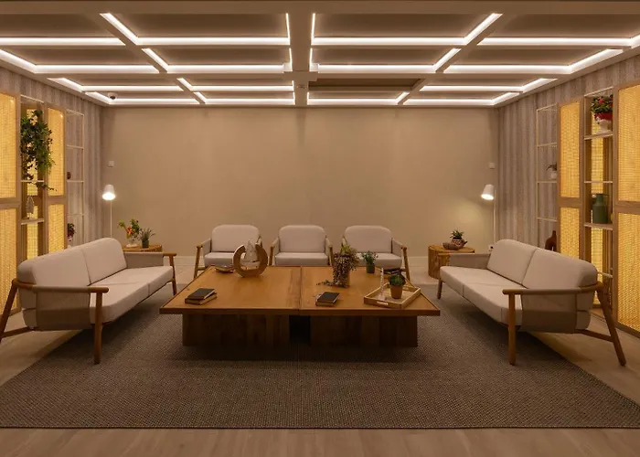 Отель Catalonia Mirador Des Маон