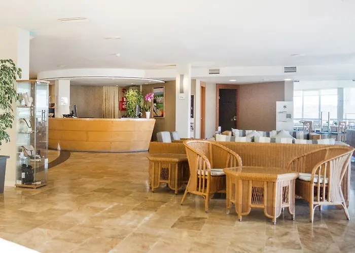 Отель Catalonia Mirador Des 4*